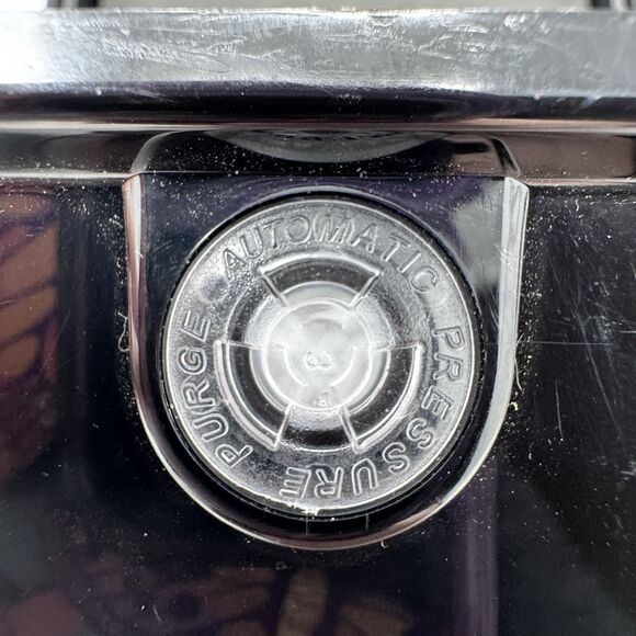 Pelican 1050 Micro Case Black Go Pro Camera Phone Travel Protection 7”x4”x3” - Picture 9 of 11